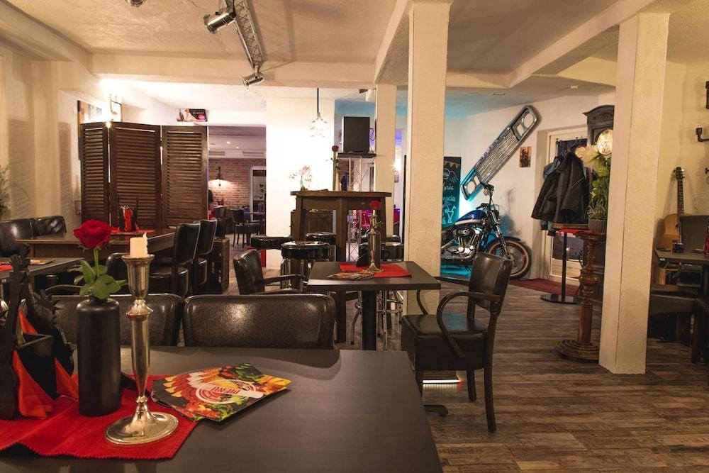 Engel Hotel and Diner