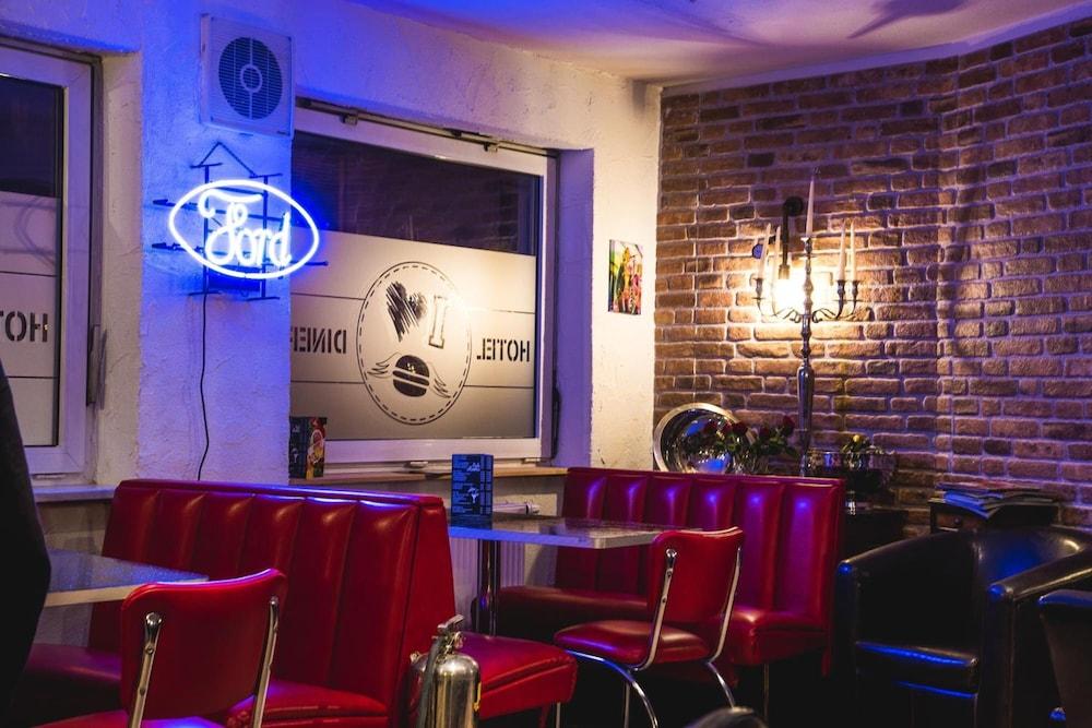 Engel Hotel and Diner