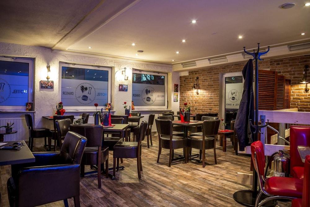 Engel Hotel and Diner