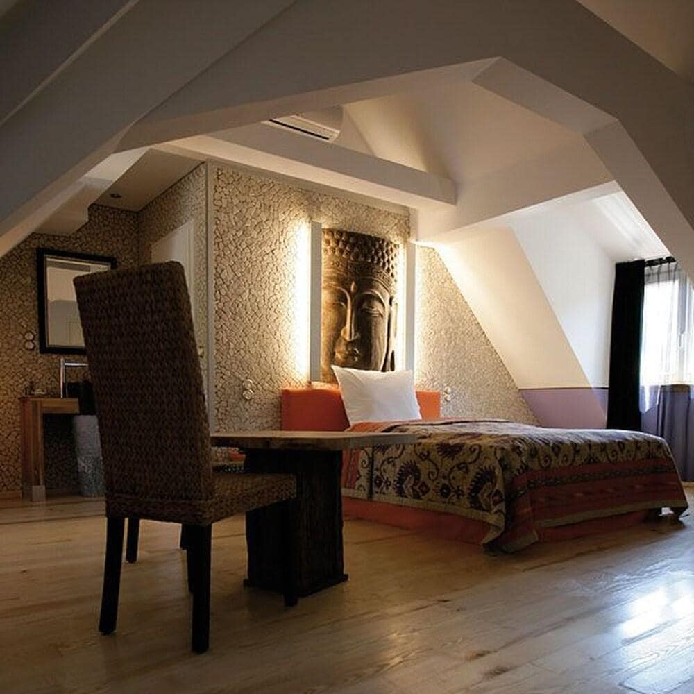 Hip-Hotel