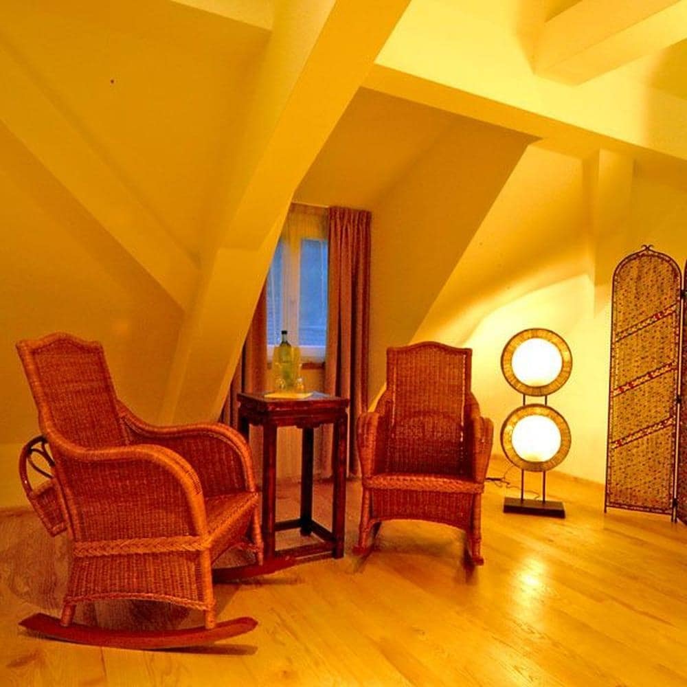 Hip-Hotel