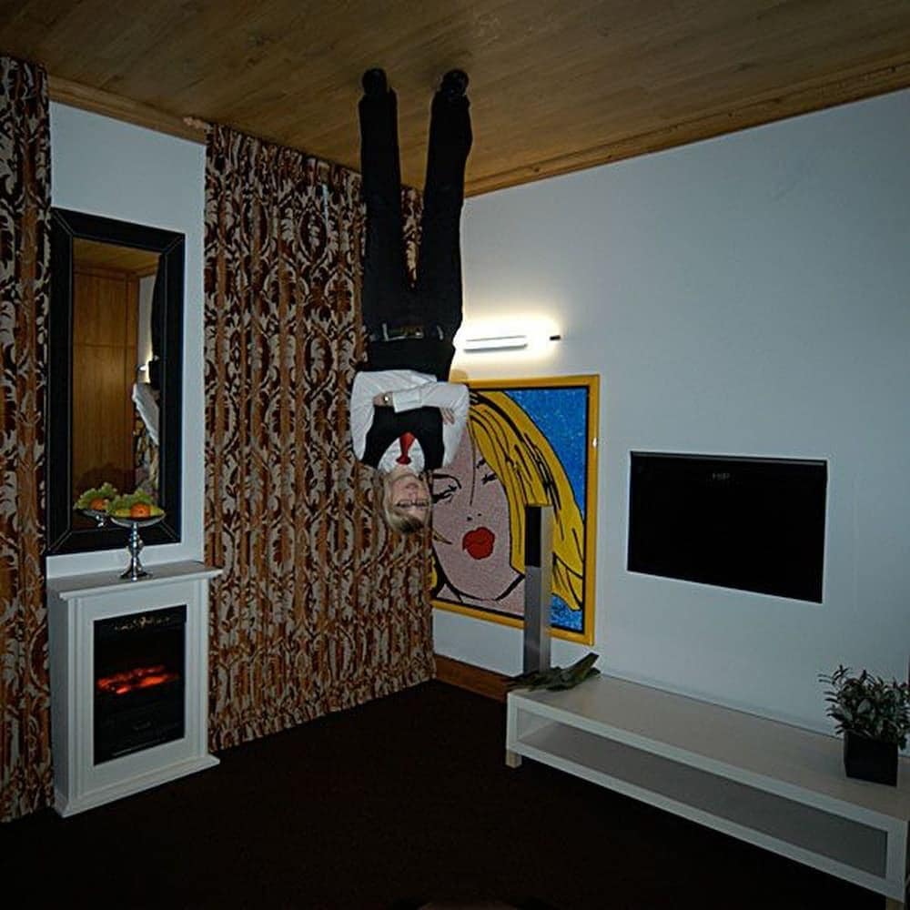 Hip-Hotel