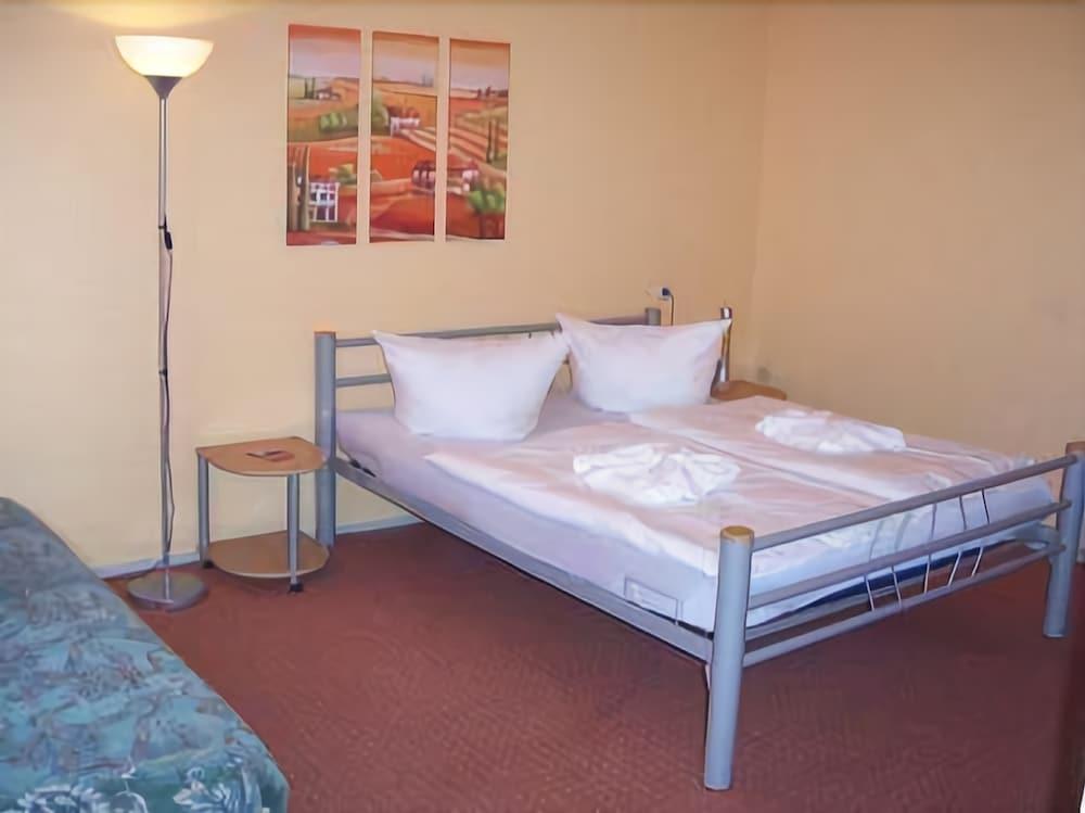 Hotel Pension Streuhof Berlin