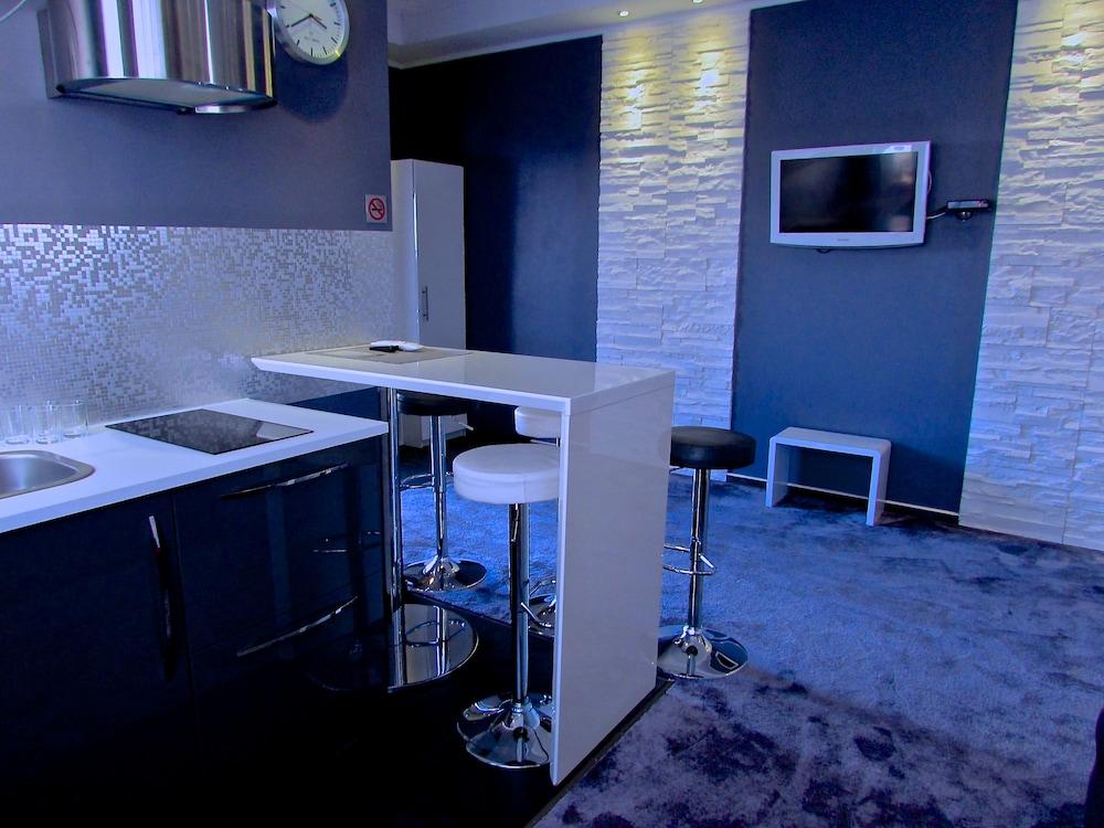 Hotel 108