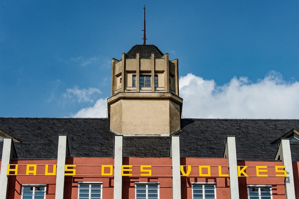 Haus des Volkes Das Bauhaushotel