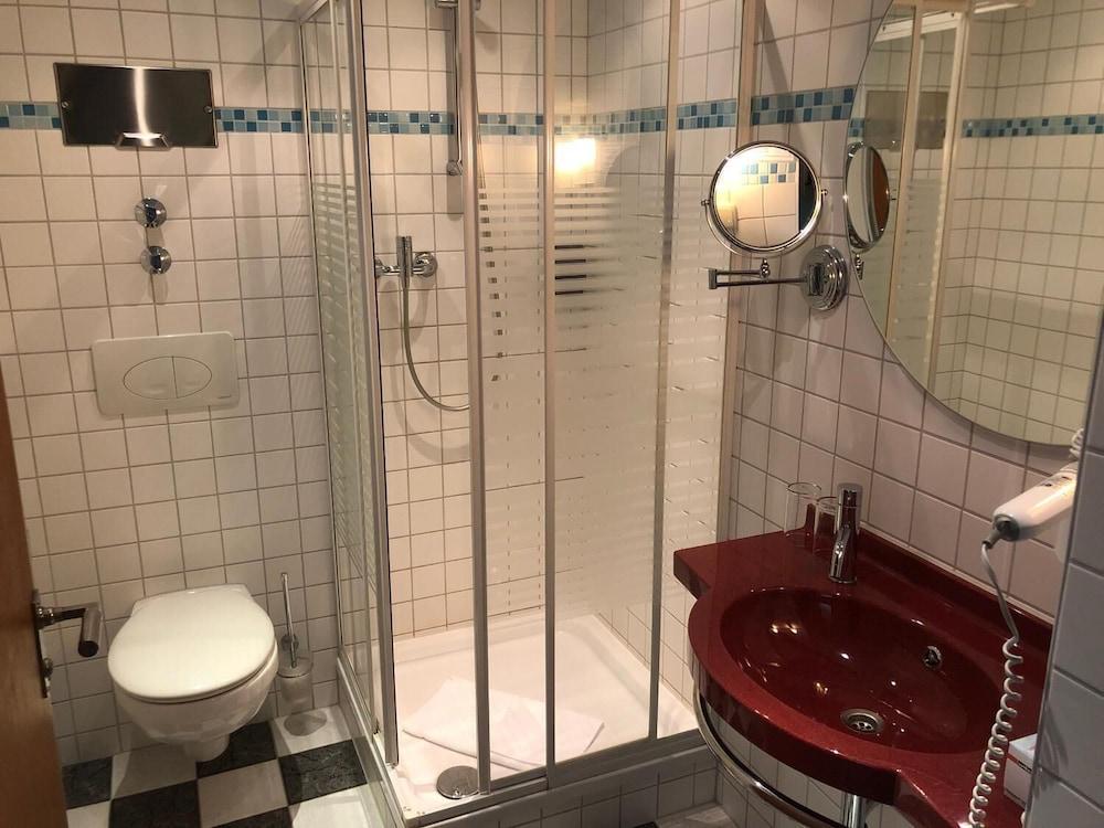 Haus des Volkes Das Bauhaushotel