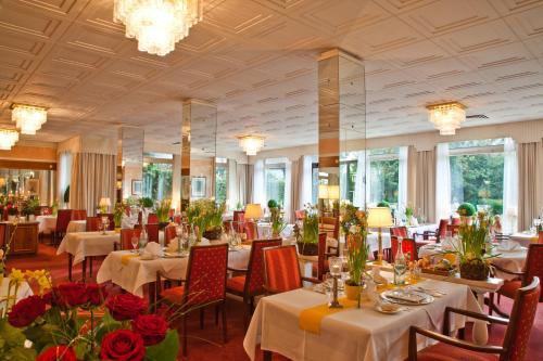 Hotel Le Petit Chateau Fontenay