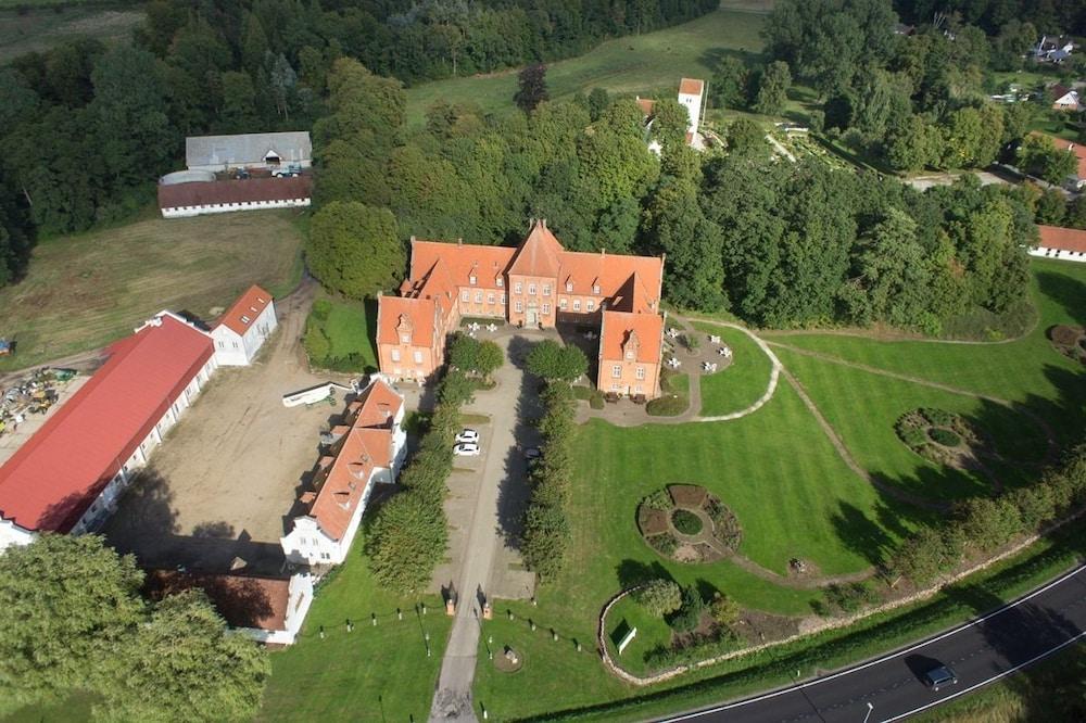Sophiendal Manor