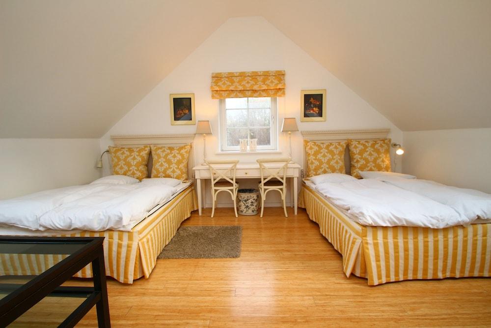 Sophiendal Manor