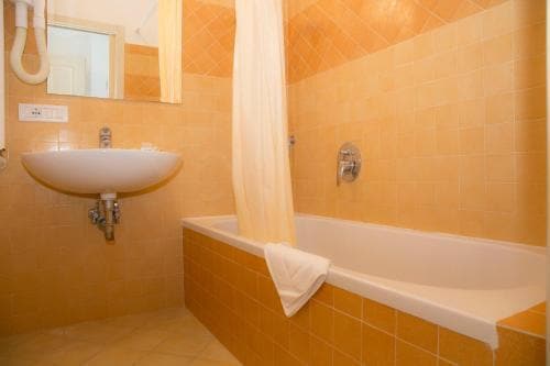 Coltur Suites