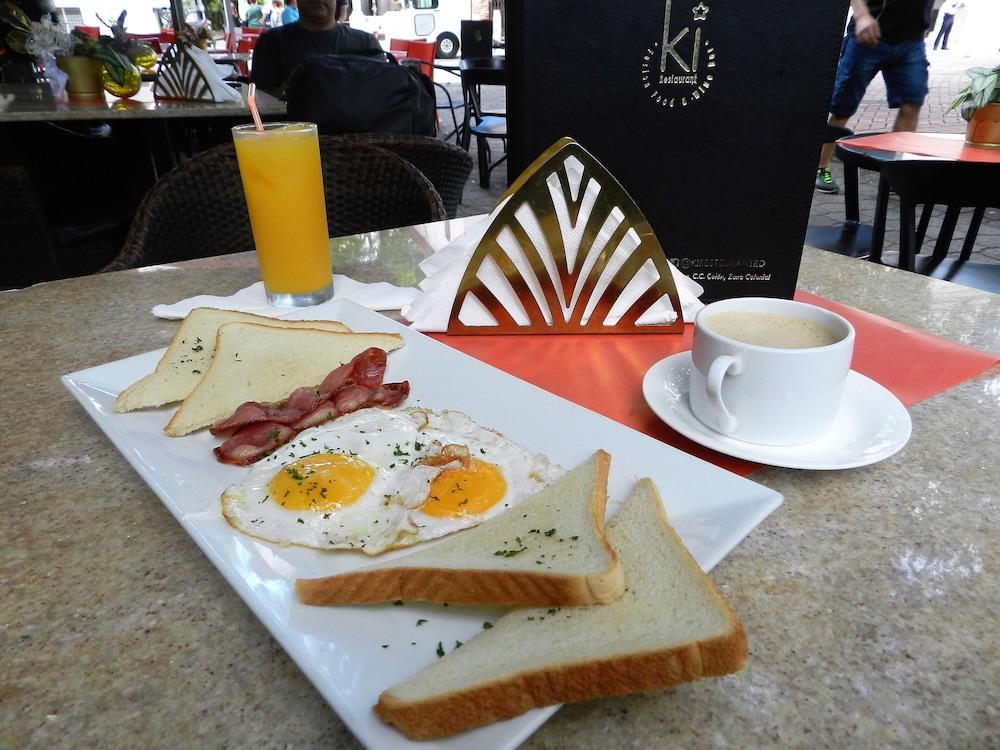 Hostal La Colonia