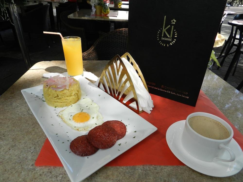 Hostal La Colonia
