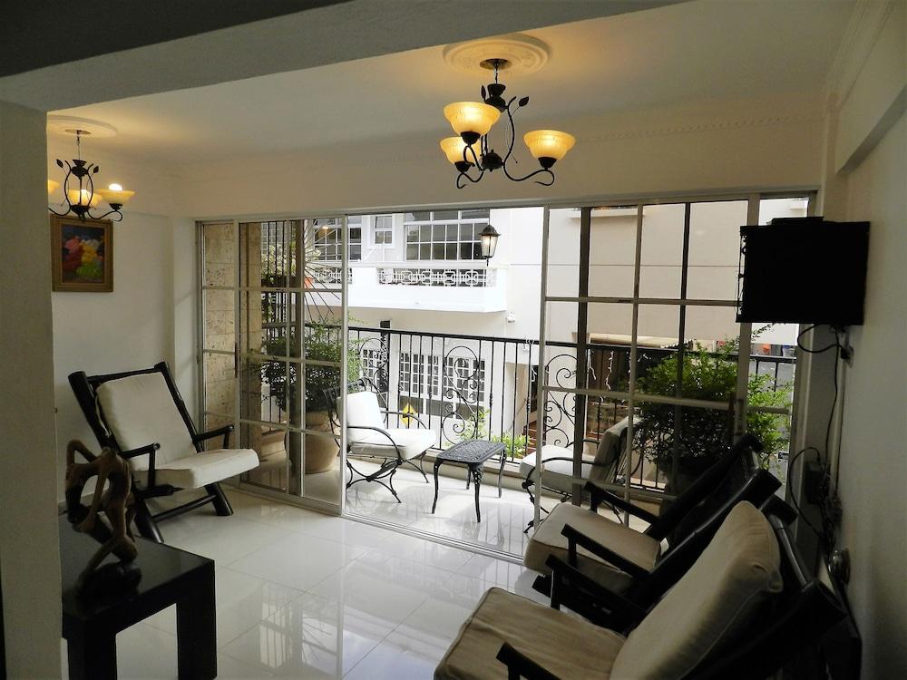 Hostal La Colonia