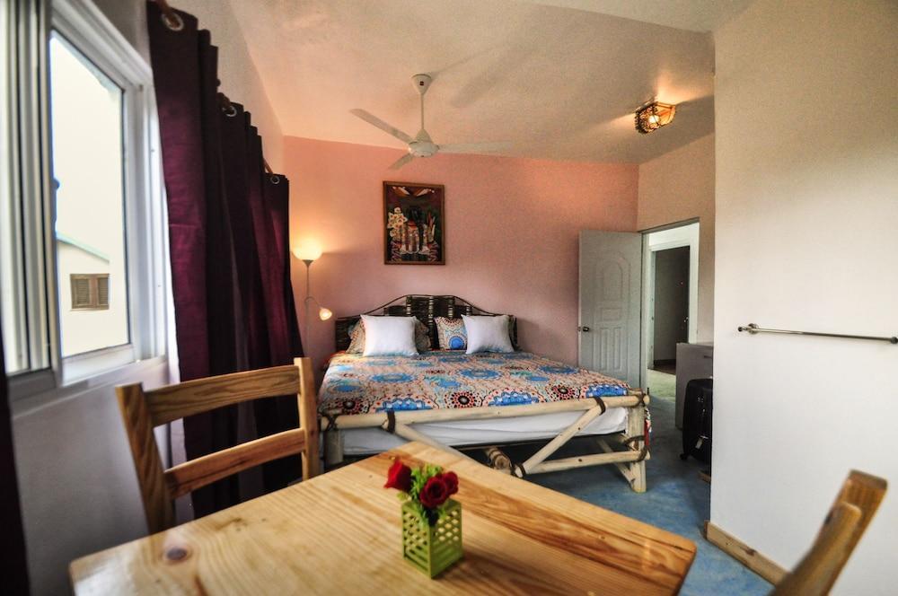 La Isleta Apart Hotel