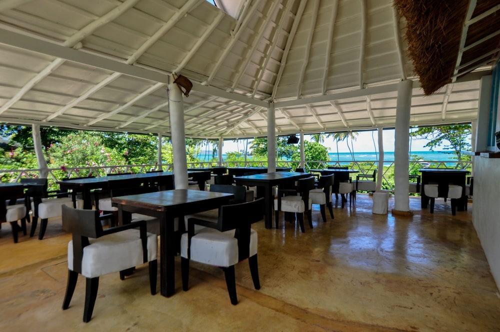 La Isleta Apart Hotel