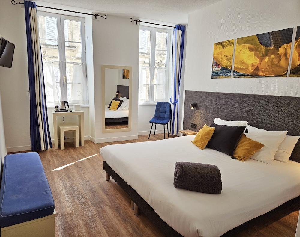 Hotel du Port