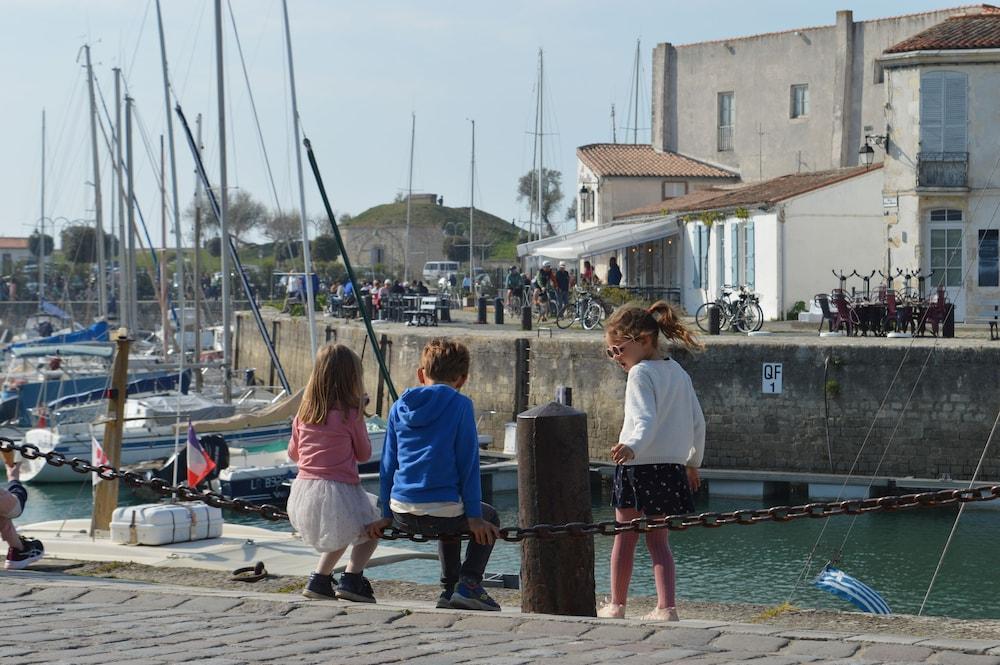 Hotel du Port