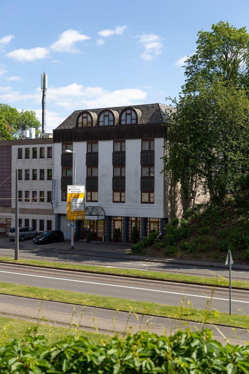 Am Schloss Broich