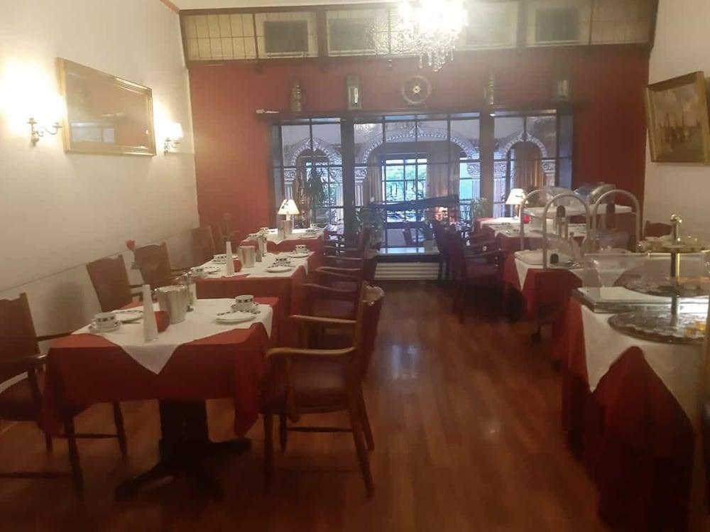 Hotel Columbus