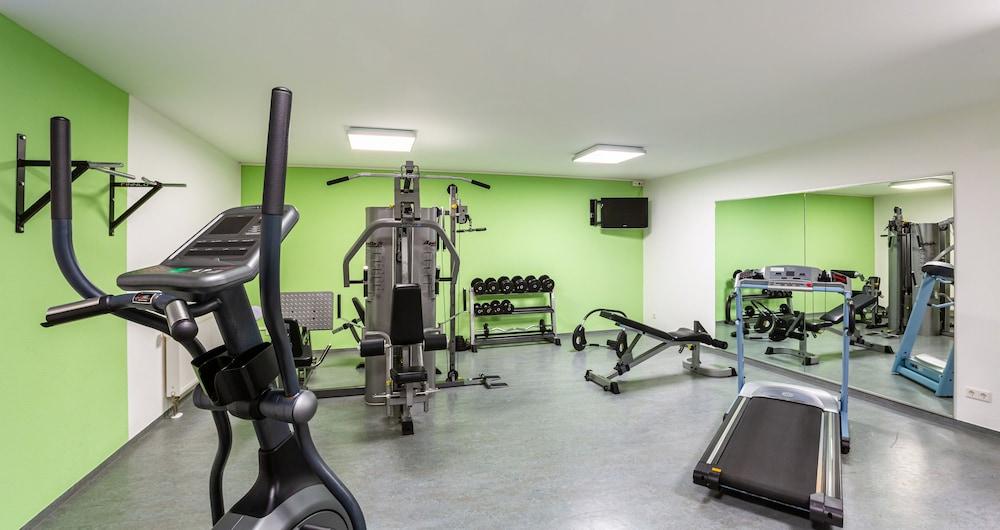 Acantus Hotel & Apartment