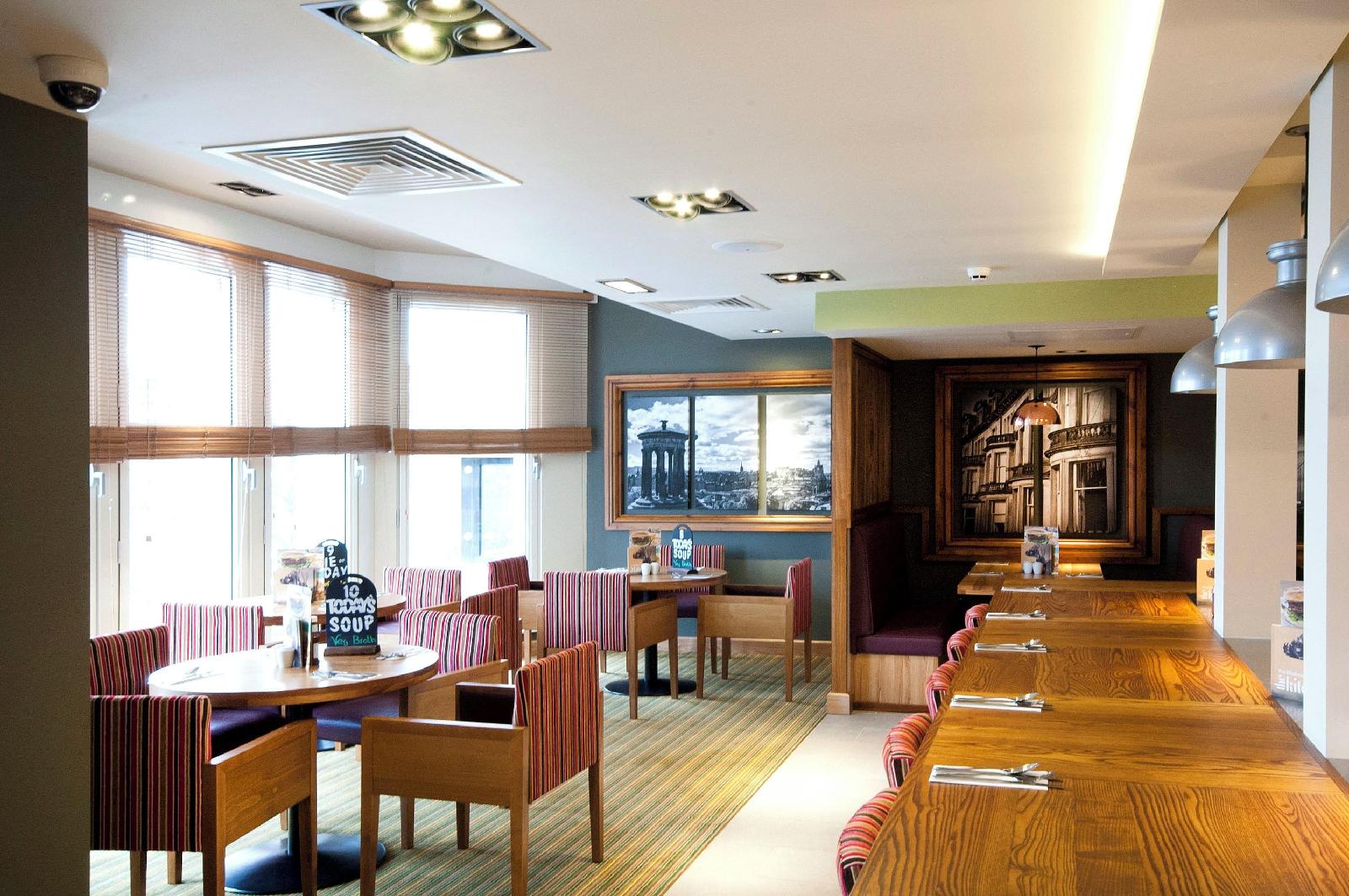 Premier Inn Edinburgh City Centre