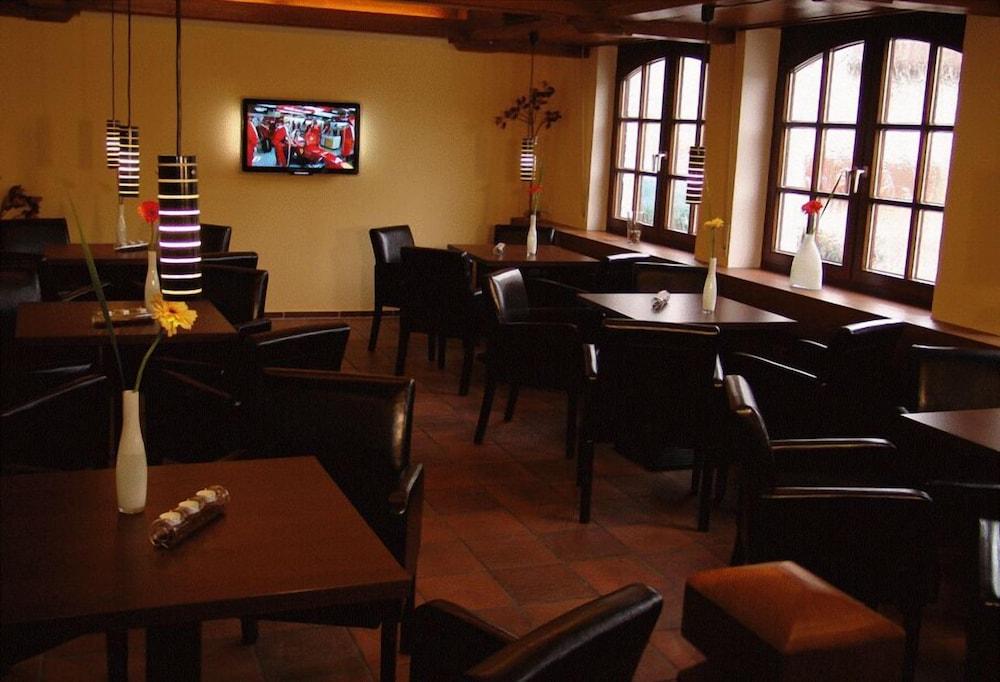 Landhotel Wolfschlugen