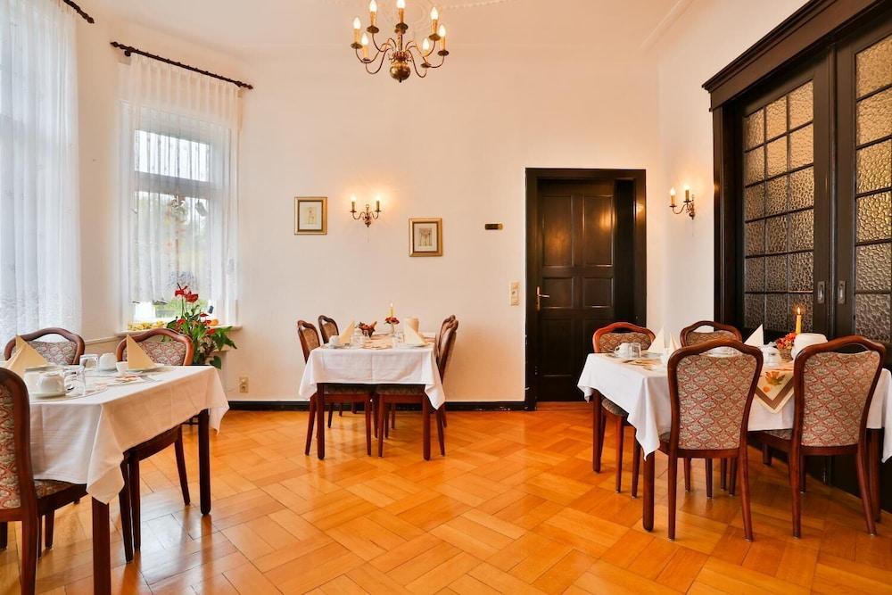 Villa Camenz Hotel & Pension
