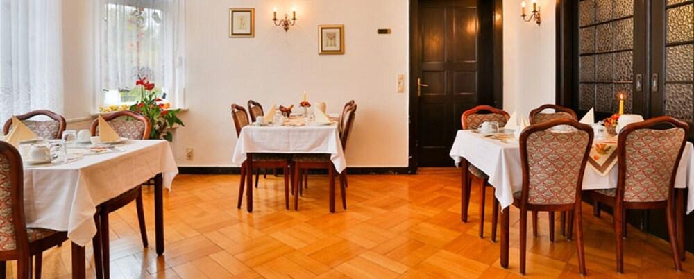 Villa Camenz Hotel & Pension
