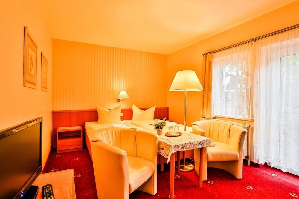 Villa Camenz Hotel & Pension