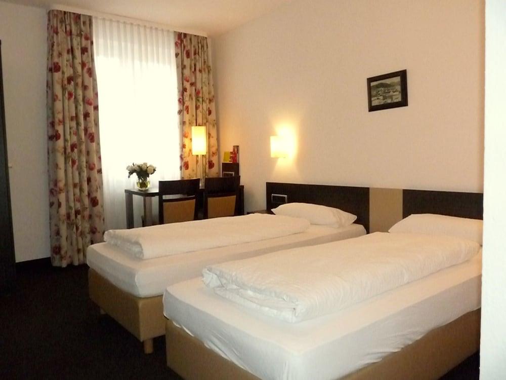 Hotel & Restaurant Hirschenwirt