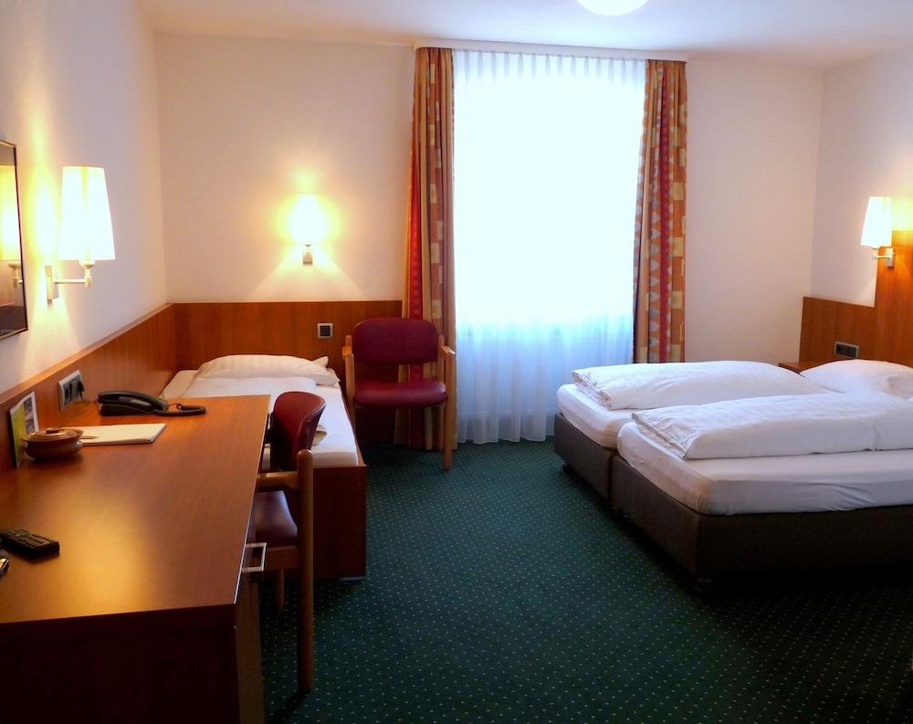 Hotel & Restaurant Hirschenwirt