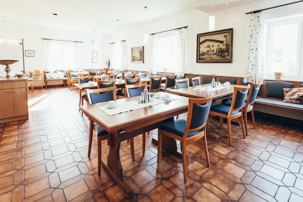Hotel & Restaurant Hirschenwirt