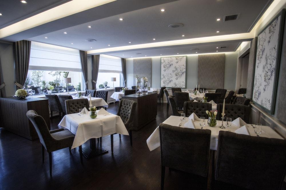 Hotel zur Post Hotel & Restaurant