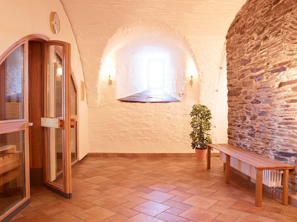 Burg Schnellenberg
