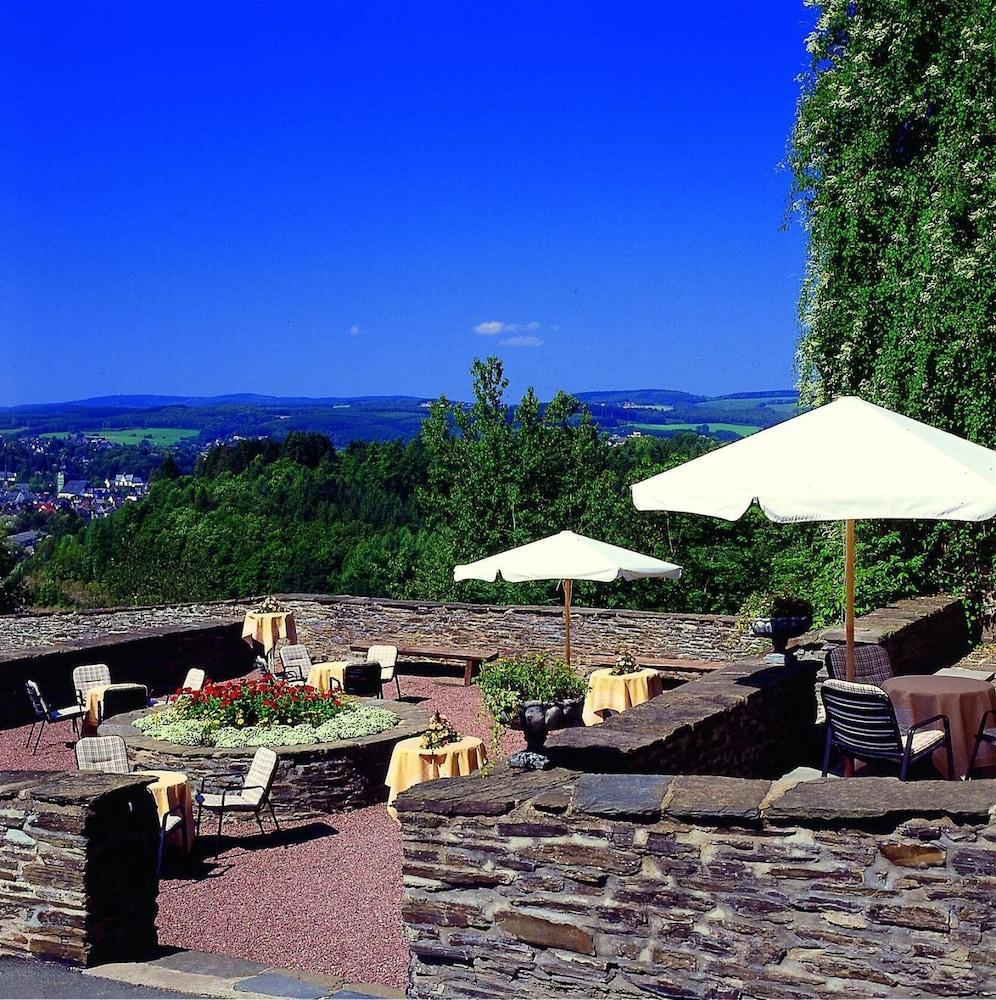 Burg Schnellenberg
