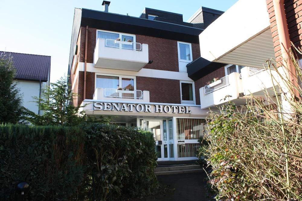 Senator Bielefeld