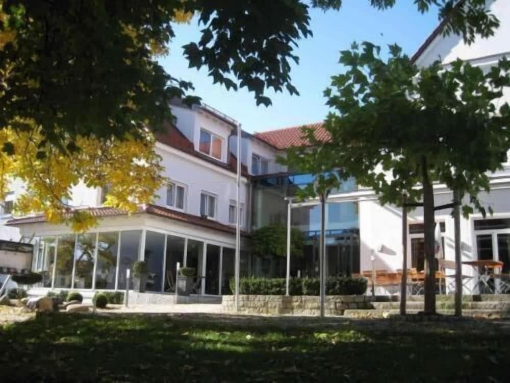 Hotel Restaurant Gruner Baum