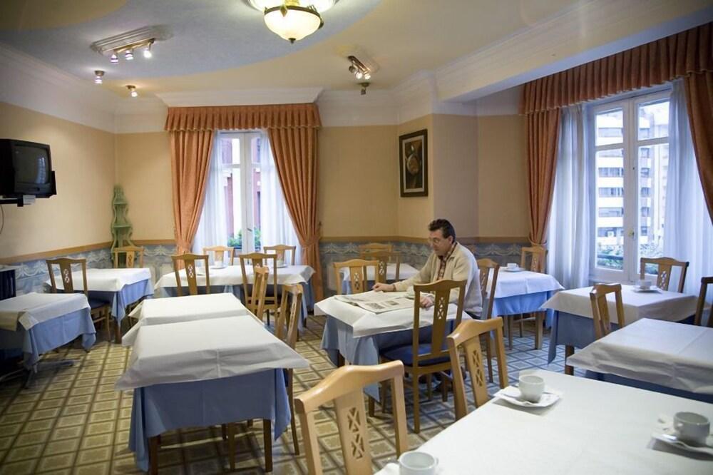 Hostal Orejas