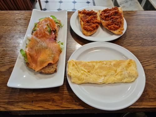 Hostal Restaurant s'Algaret