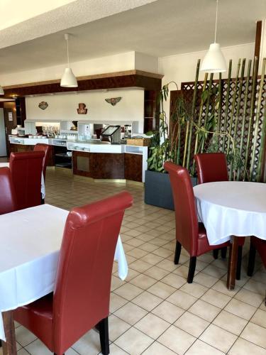 NB Hotel - Restaurant Moulins