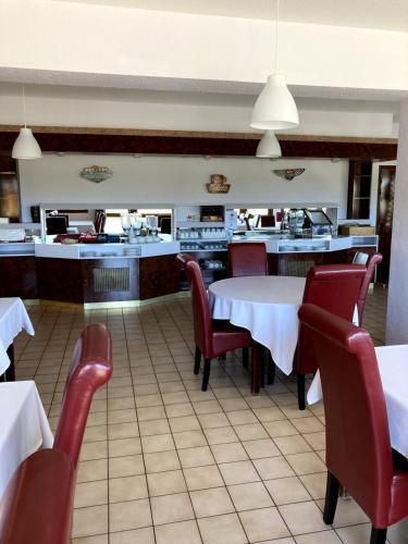 NB Hotel - Restaurant Moulins