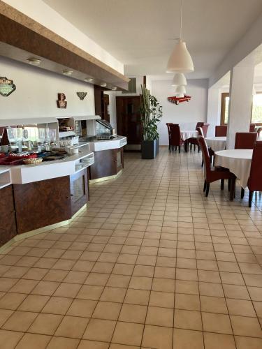 NB Hotel - Restaurant Moulins