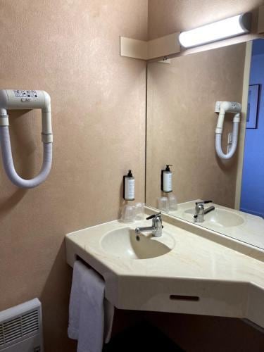 NB Hotel - Restaurant Moulins