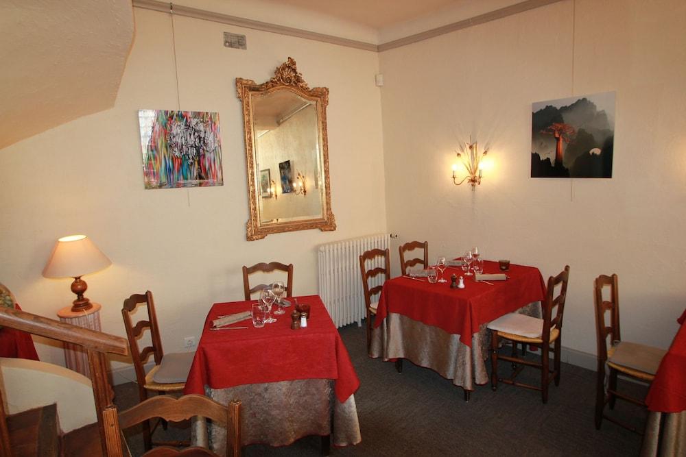 Hostellerie Le Beffroi