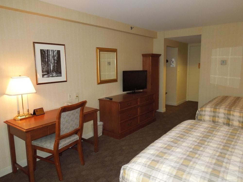 Rockville Centre Inn