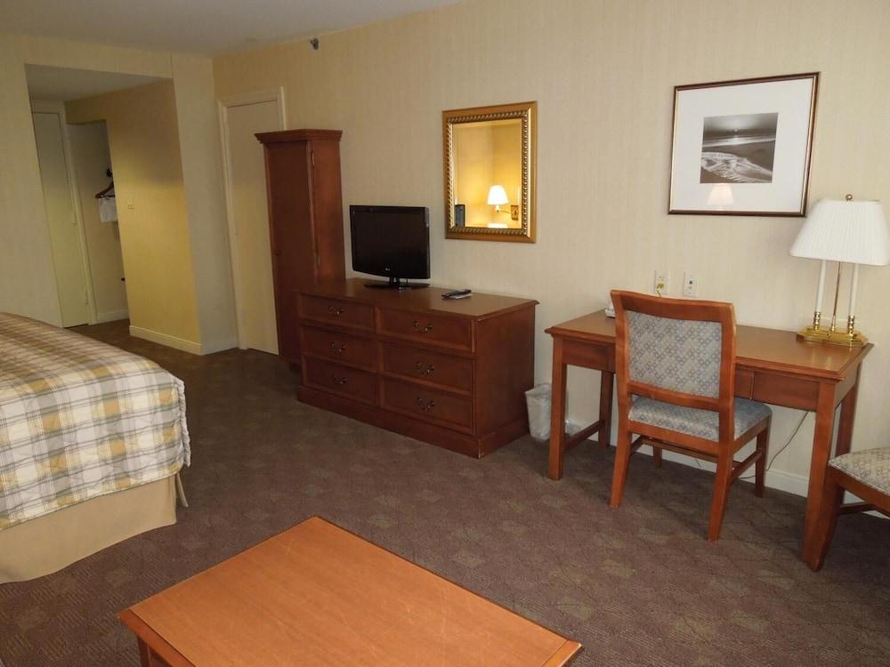Rockville Centre Inn