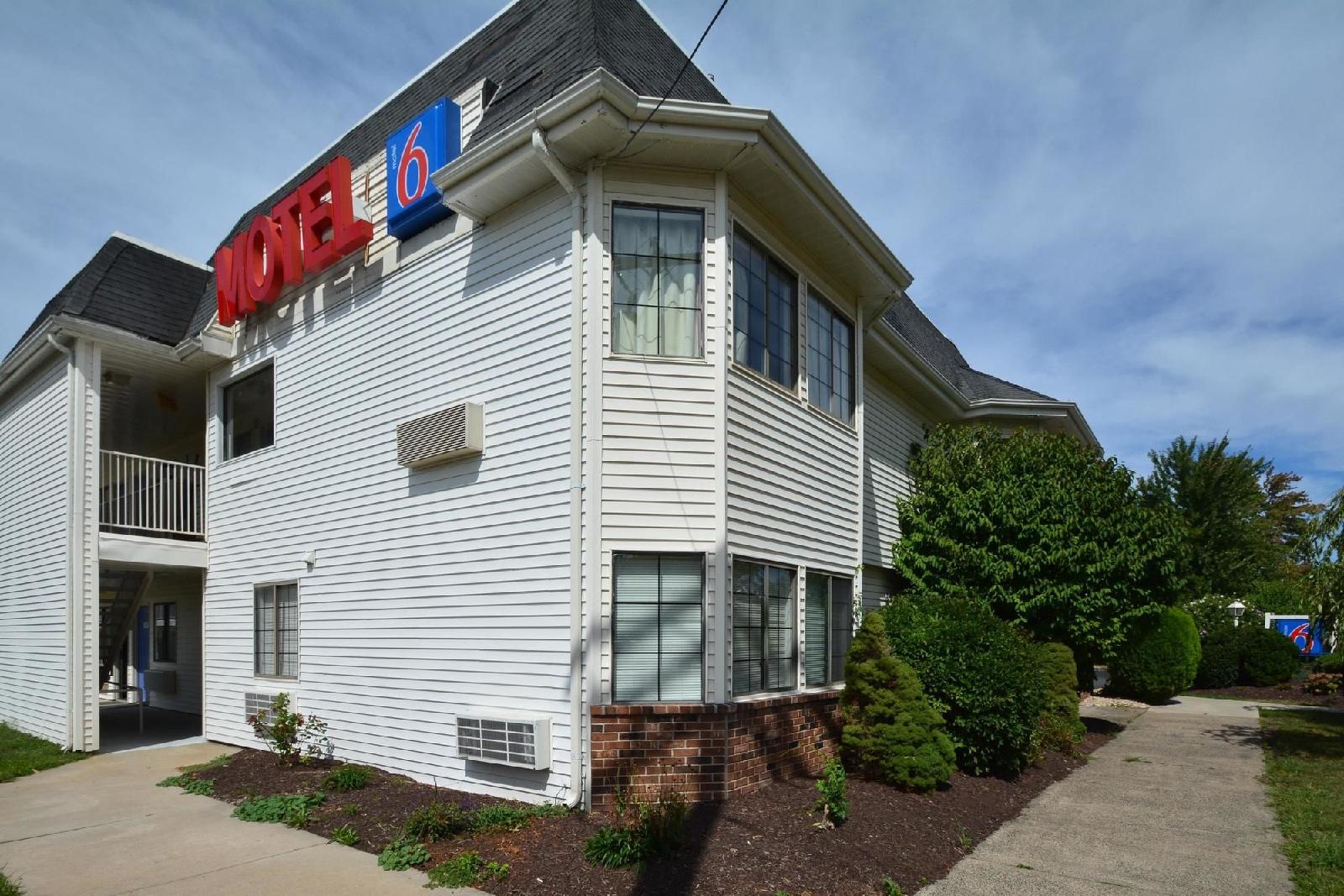 Motel 6