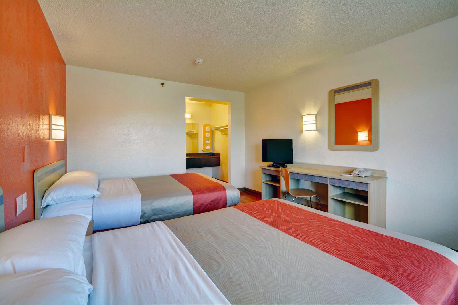 Motel 6