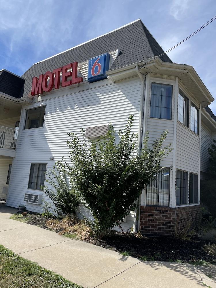 Motel 6