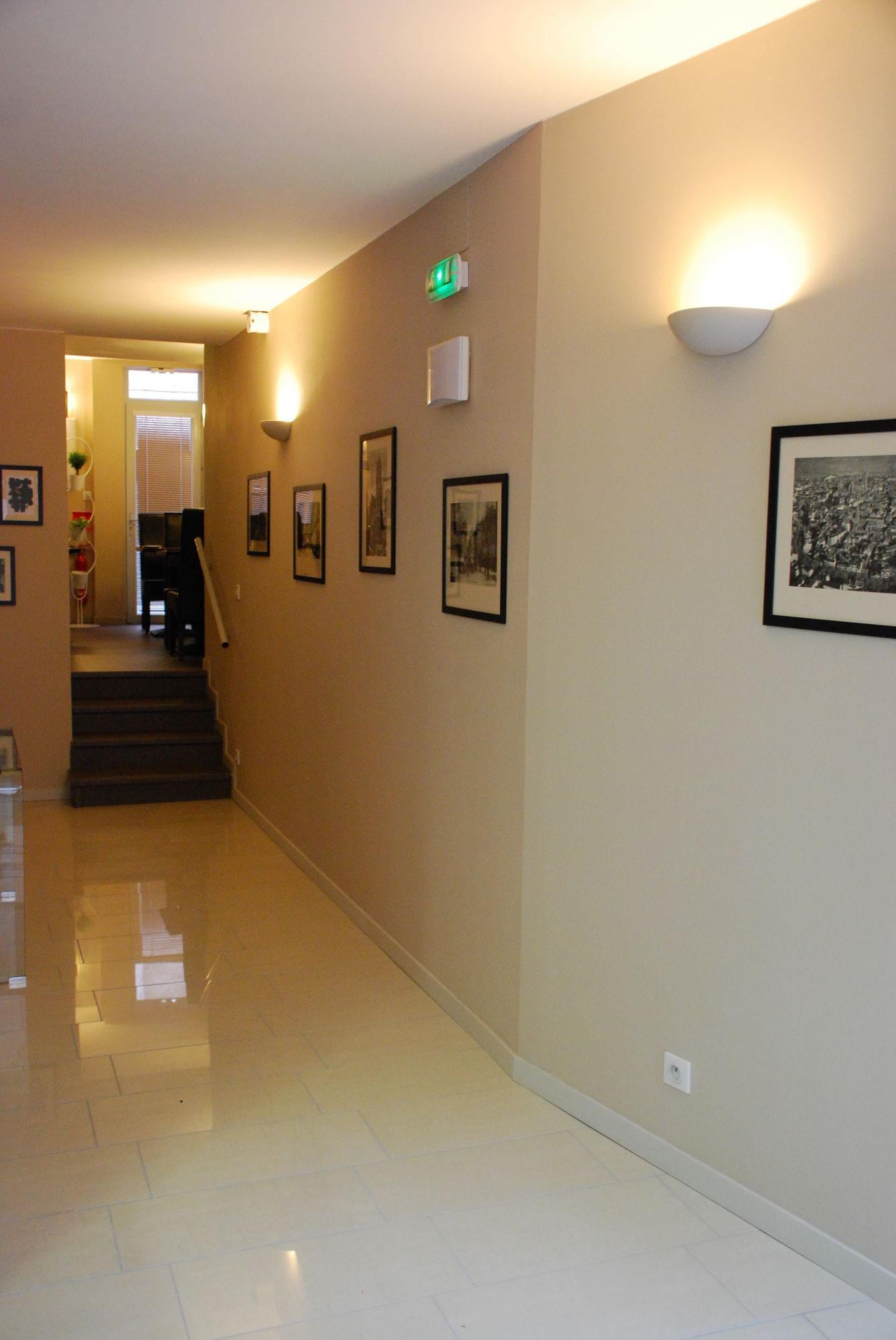Ruthenium Hotel